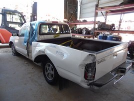 2000 Toyota Tacoma SR5 White Extended Cab 2.4L AT 2WD #Z24729